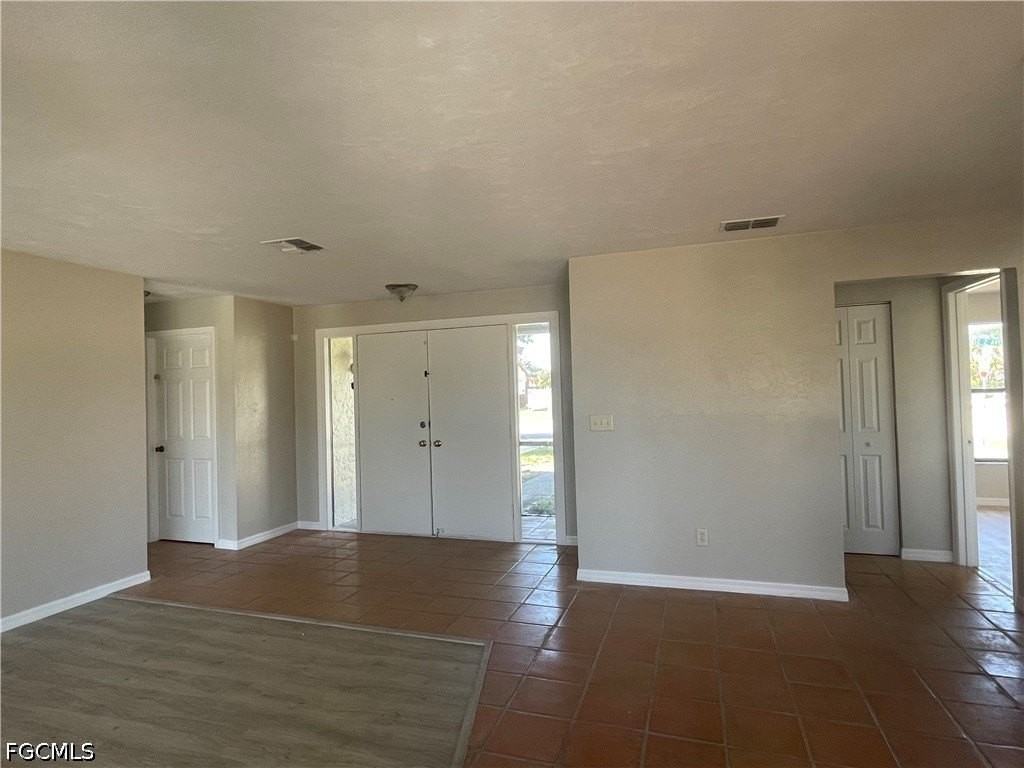 4003 Se 2nd Ave - Photo 2 of 18
