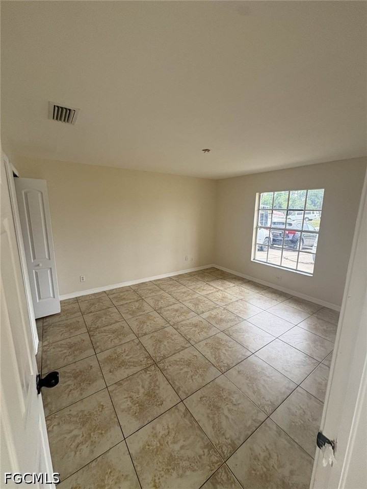 4768 Jordan Ave S - Photo 4 of 6