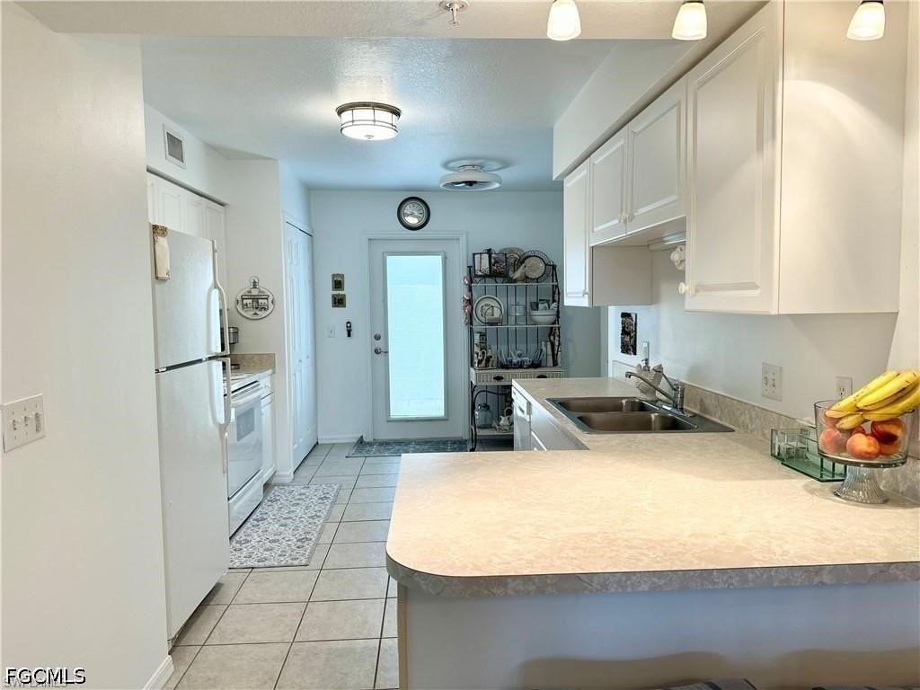 25762 Lake Amelia Way #105 - Photo 7 of 28