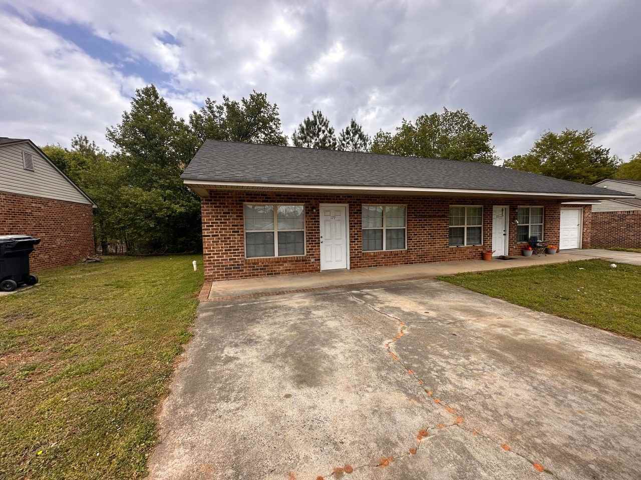 119 Premiere Ct - Photo 2 of 13
