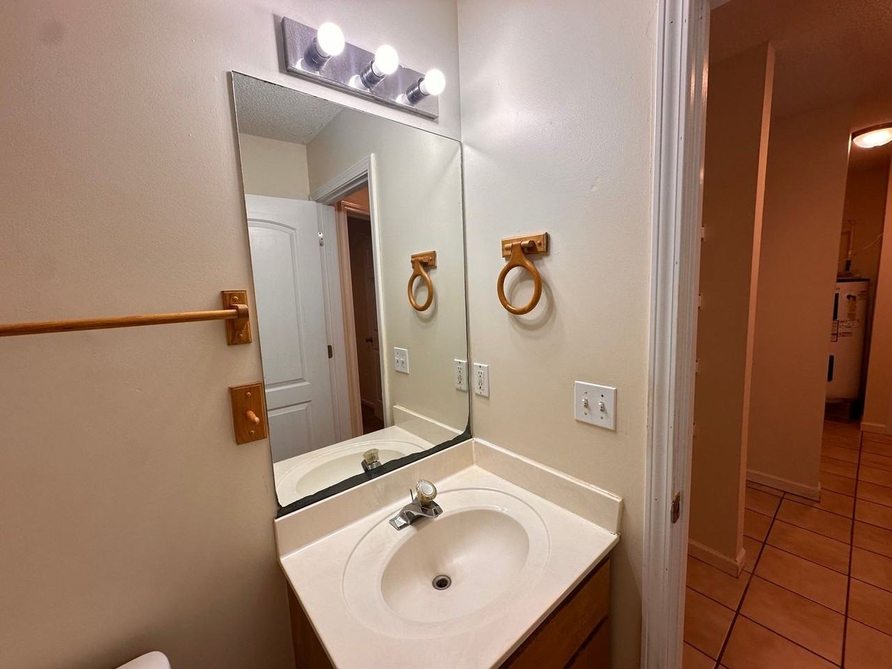 119 Premiere Ct - Photo 7 of 13