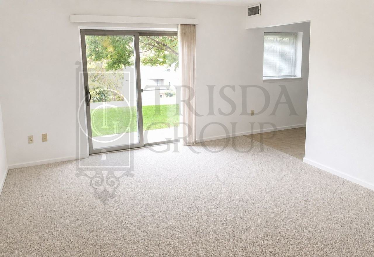 336 - Photo 2 of 26