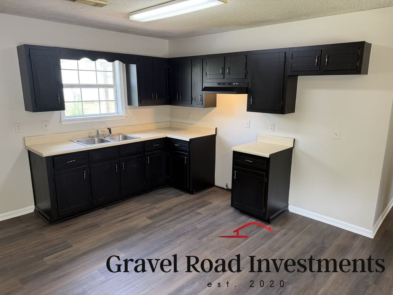 2318 Fosters Ferry Rd - Photo 2 of 16