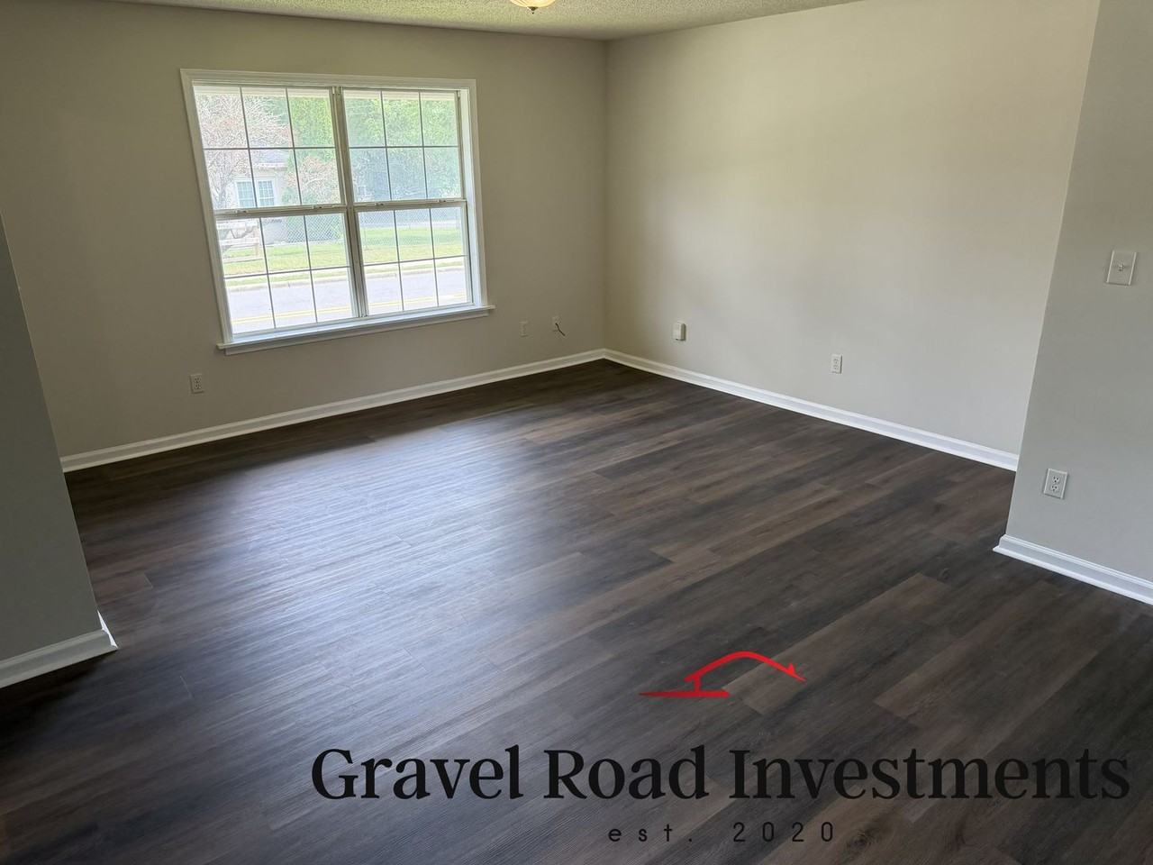 2318 Fosters Ferry Rd - Photo 3 of 16