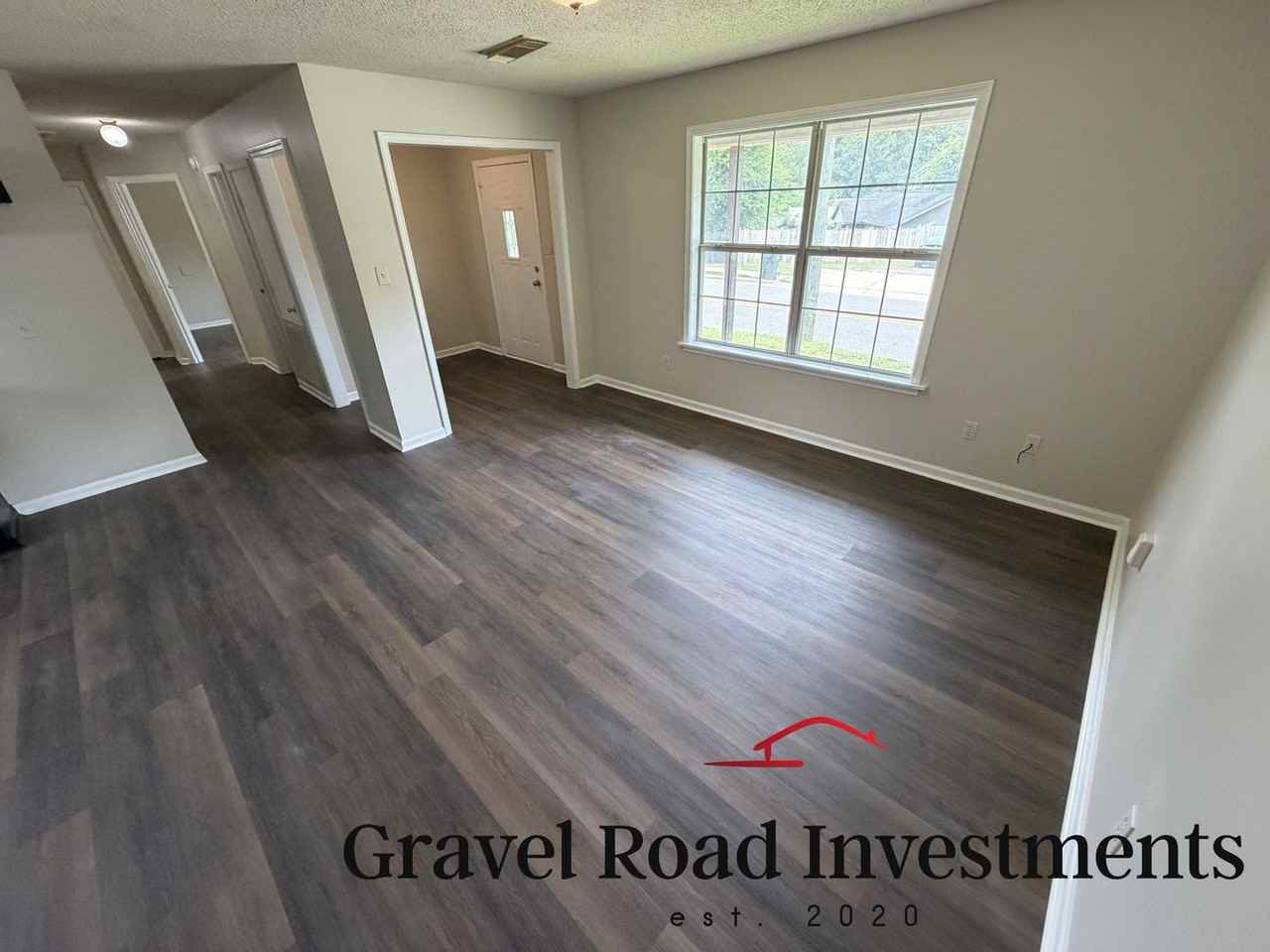2318 Fosters Ferry Rd - Photo 5 of 16