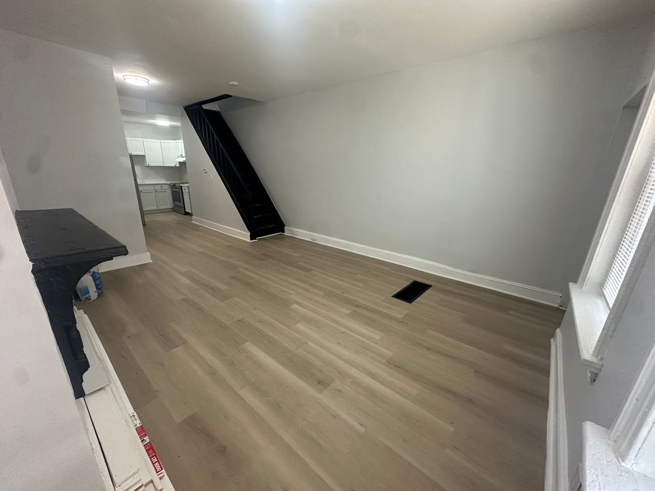 1832 N Bucknell St - Photo 3 of 33