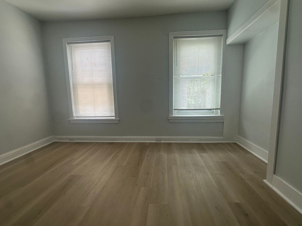 1832 N Bucknell St - Photo 6 of 33