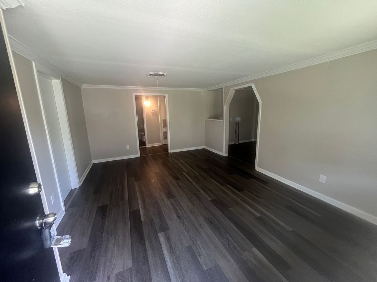508 Wallace Rd - Photo 3 of 16