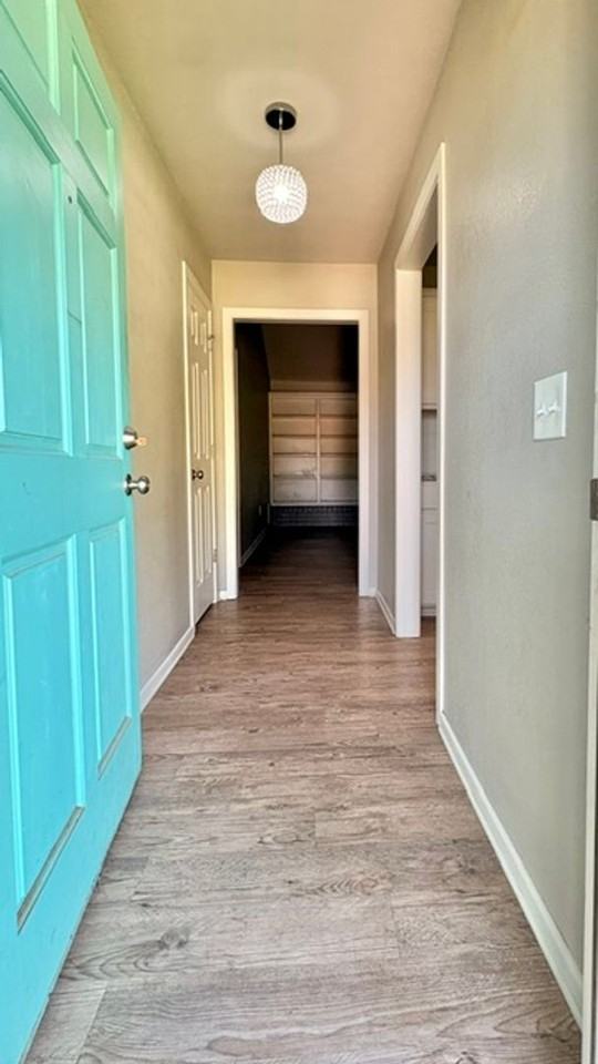 5733 36th St - Photo 3 of 27