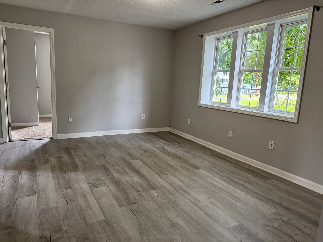 2201 Chestnut Ave - Photo 2 of 16