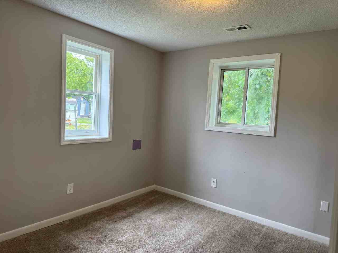 2201 Chestnut Ave - Photo 4 of 16