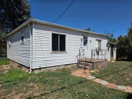 featured image of 813 Lee Ave