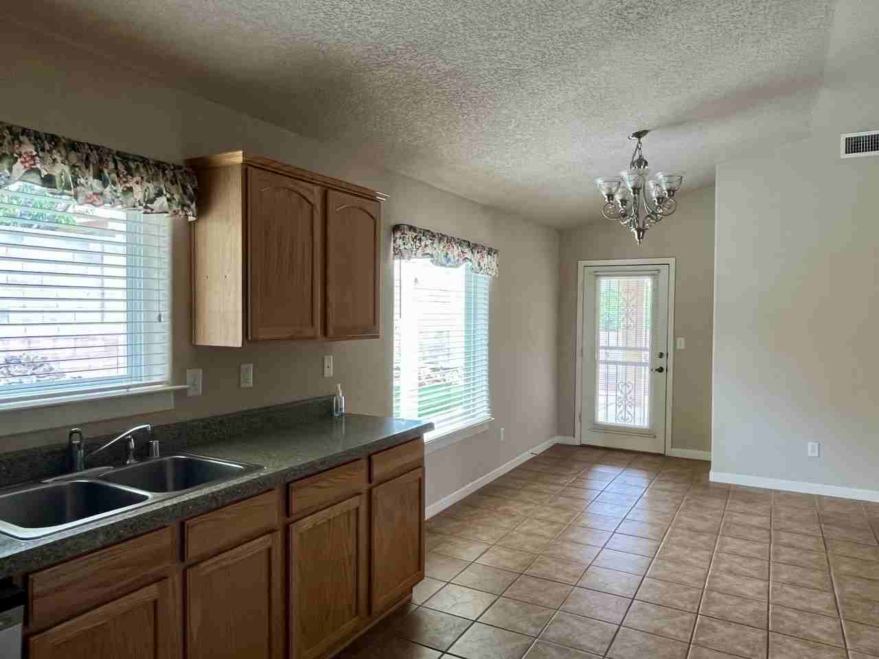 2217 Mayapan Rd Se - Photo 6 of 15