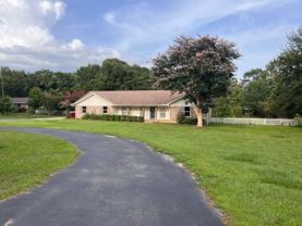 5136 Hamilton Ln - Photo 1 of 1