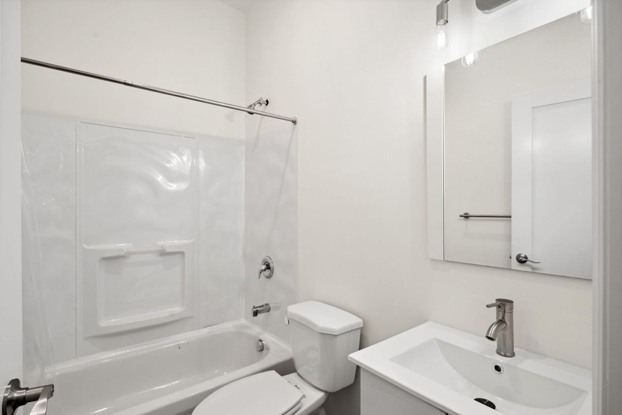 1534 N 16th St - Photo 4 of 11