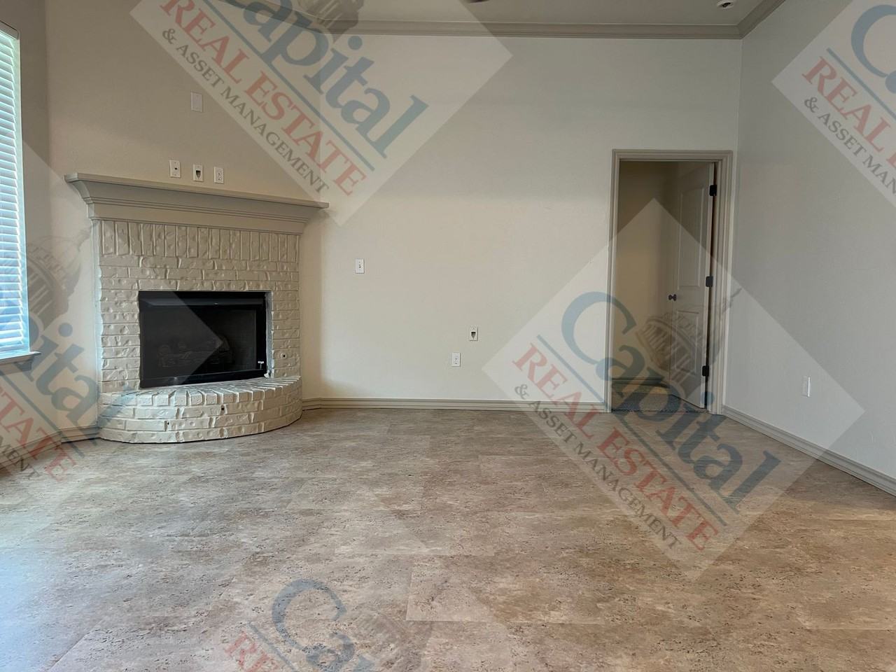 20630 Frontier Pl - Photo 5 of 33