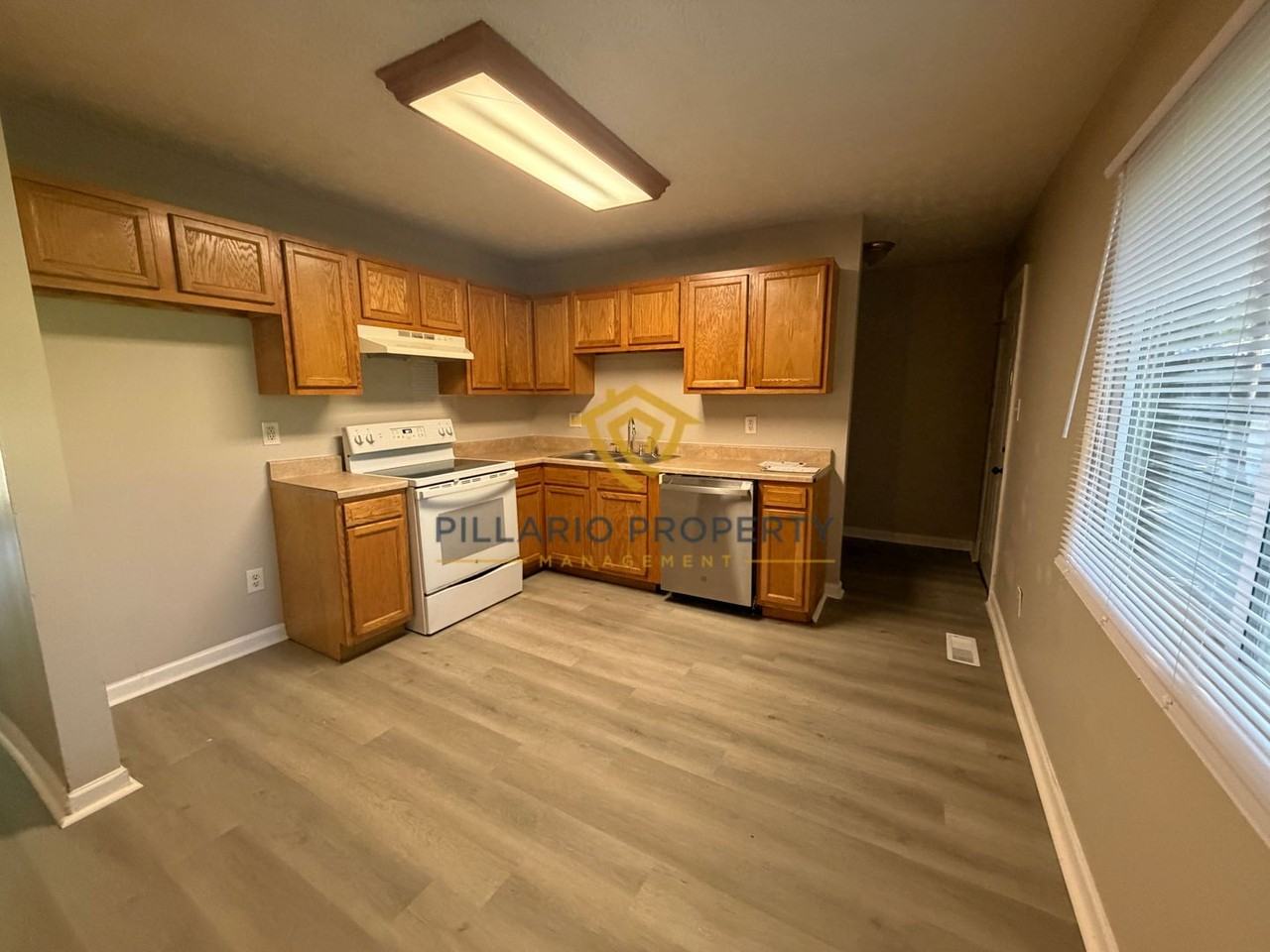 4441 N Vinewood Ave - Photo 4 of 21