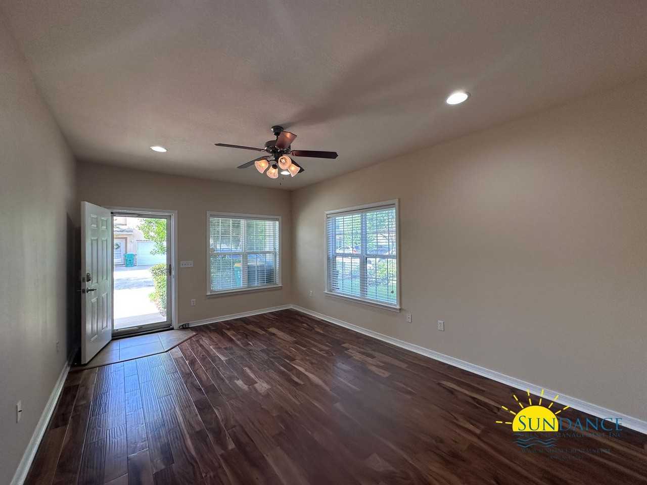 1494 Bentley Cir - Photo 3 of 26