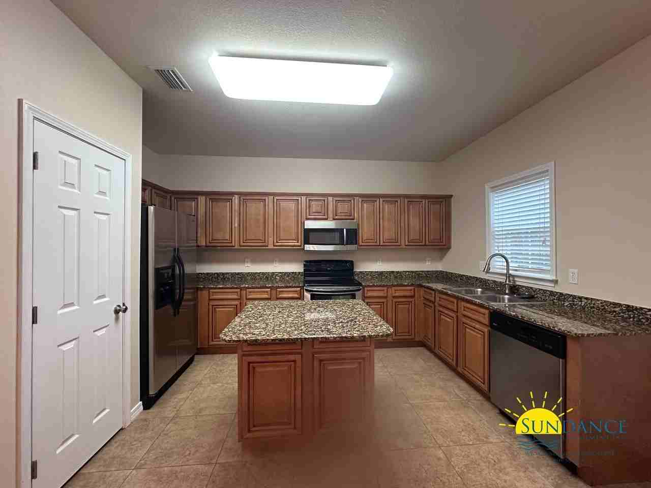 1494 Bentley Cir - Photo 5 of 26