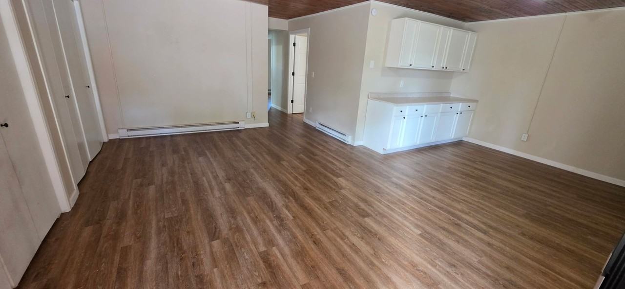 9841 W Smith St - Photo 3 of 7