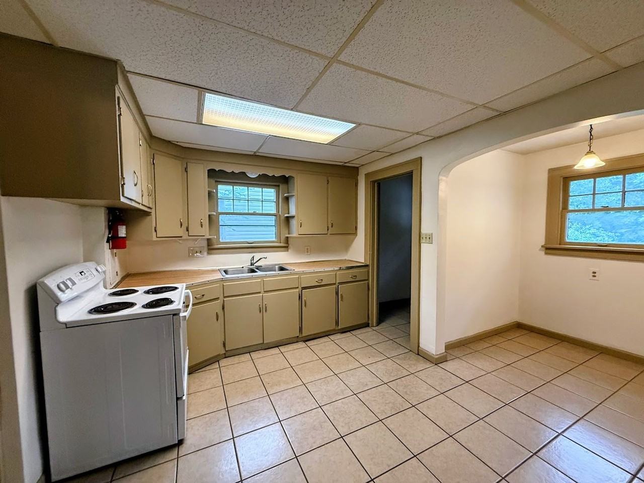 899 Valdes Ave - Photo 4 of 12