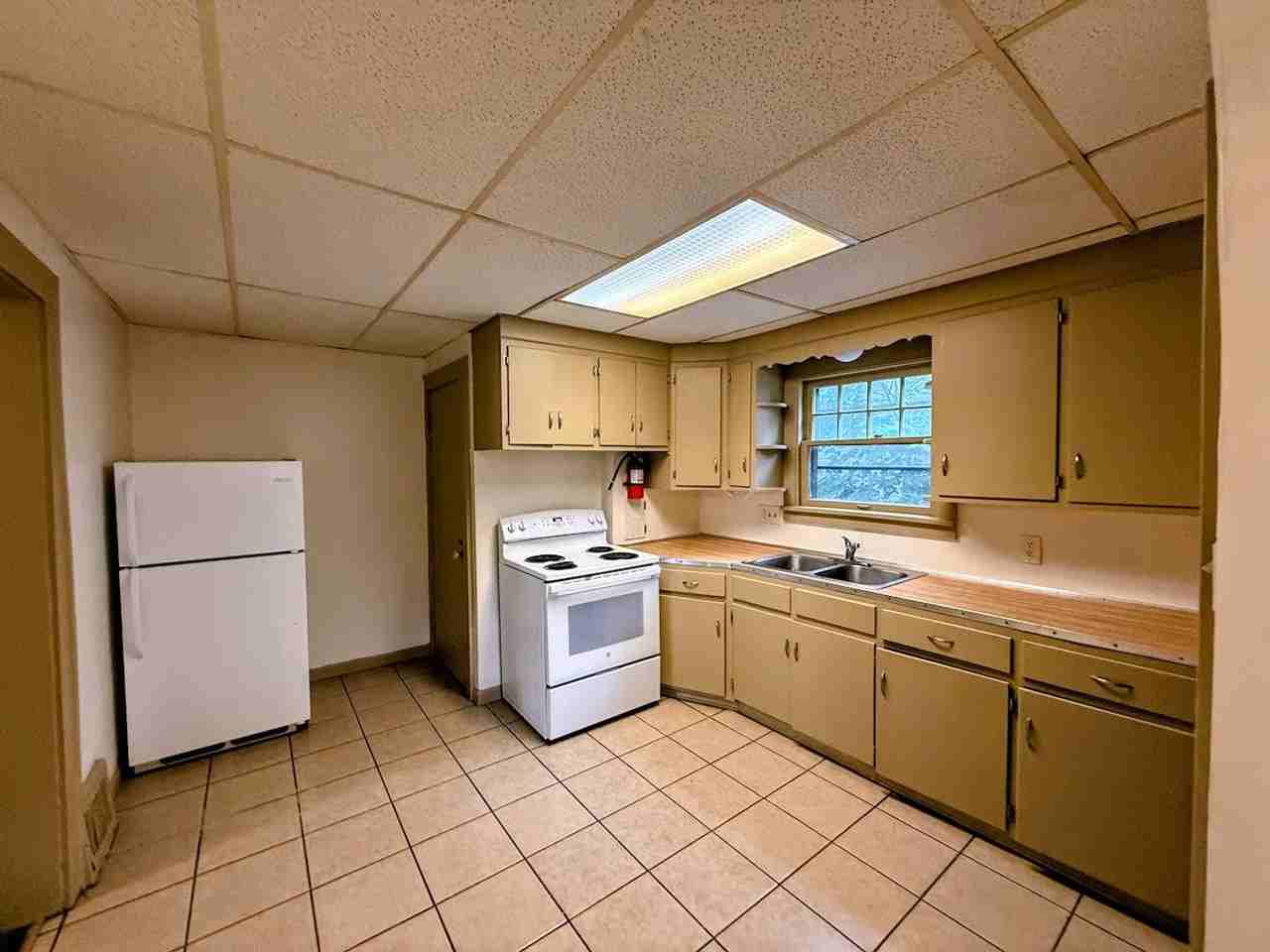 899 Valdes Ave - Photo 5 of 12