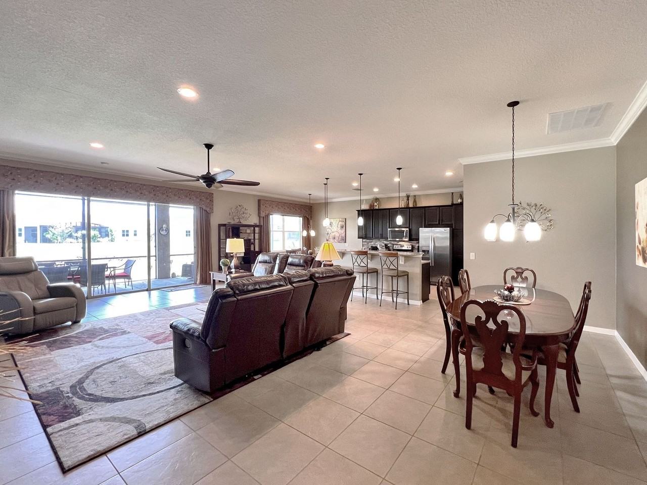 5225 Pebble Beach Blvd - Photo 2 of 16