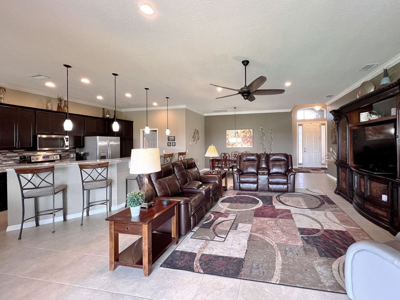 5225 Pebble Beach Blvd - Photo 3 of 16