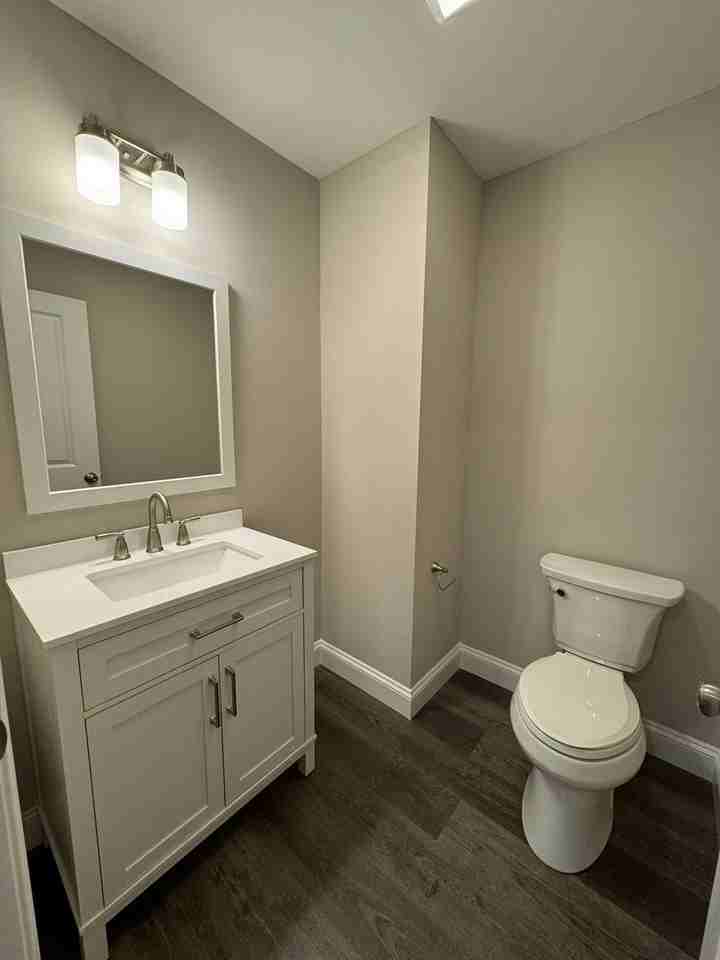 108 Mammoth Rd - Photo 7 of 19