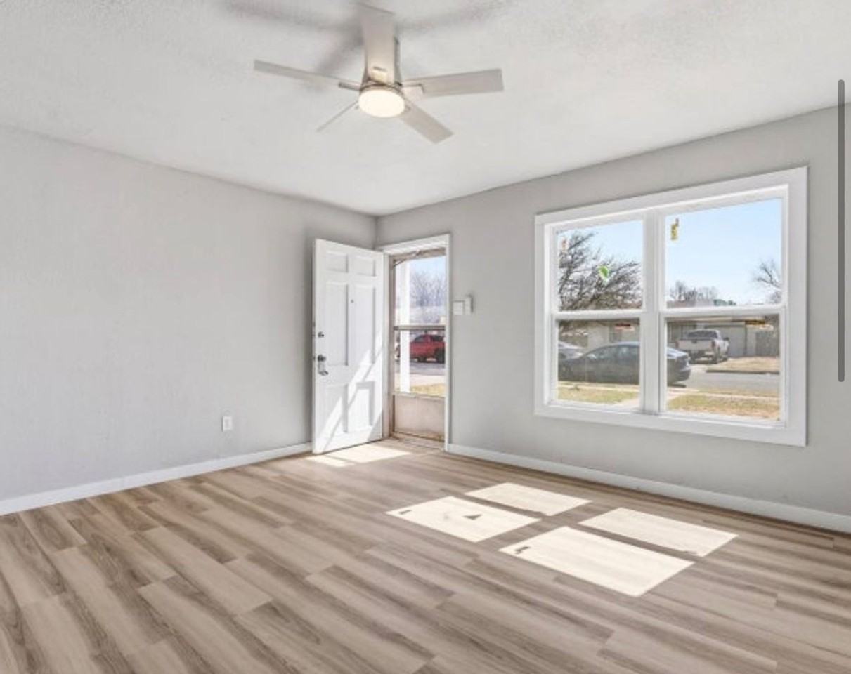 2814 40th St - Photo 3 of 10