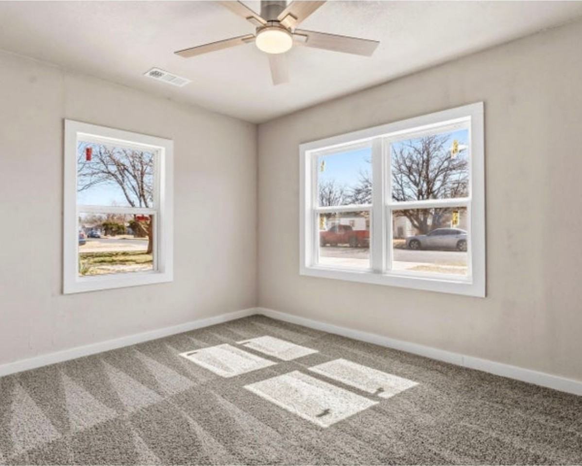 2814 40th St - Photo 5 of 10