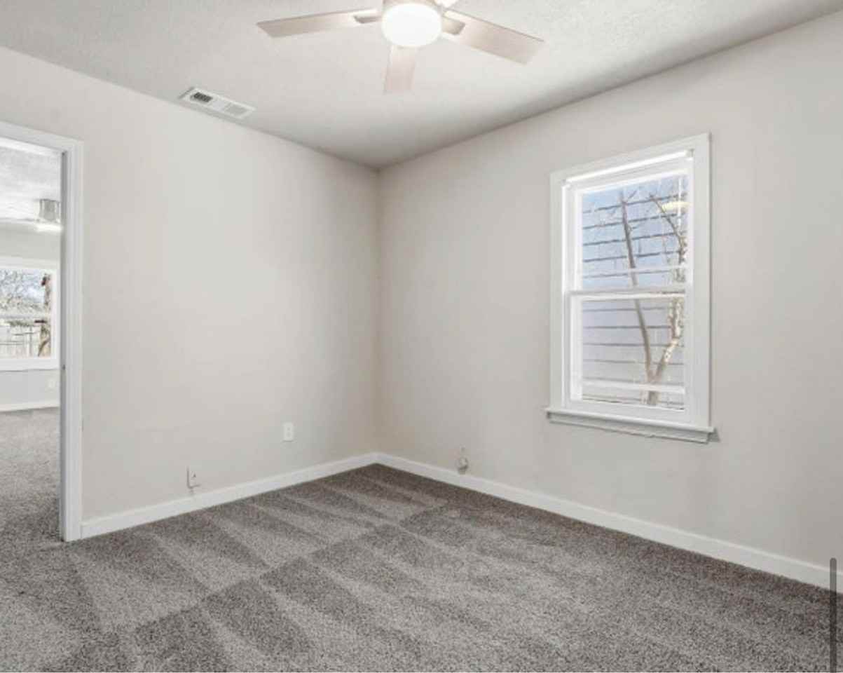 2814 40th St - Photo 6 of 10