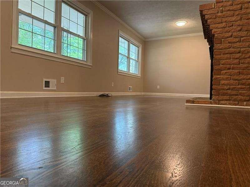 782 Prince Ave - Photo 4 of 35