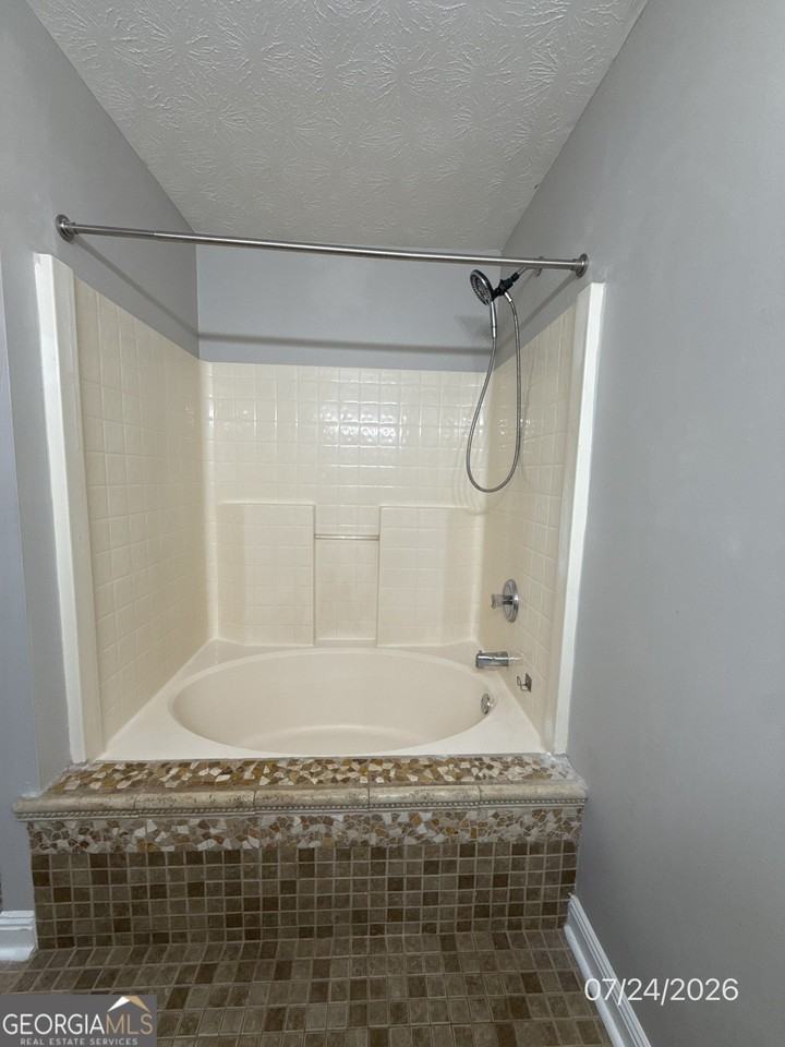 215 Autumn Lake Way - Photo 6 of 19