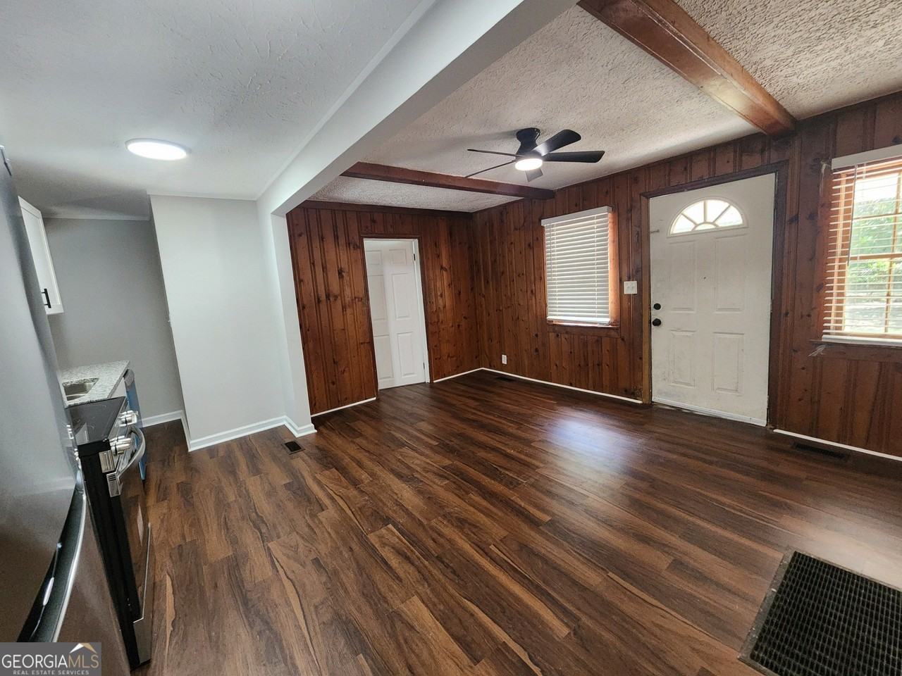 4118 Fairview Dr - Photo 5 of 12