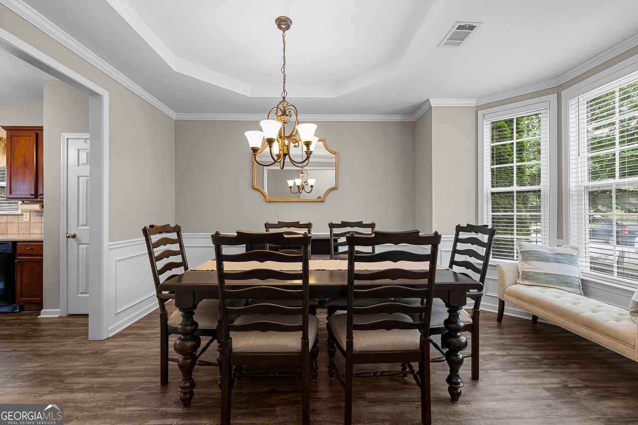77 Lakeshore Pkwy - Photo 4 of 41