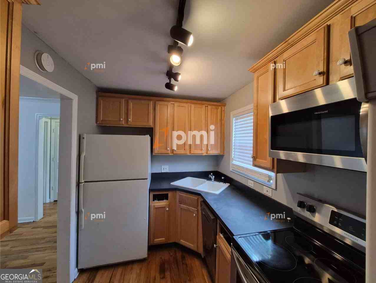 3206 Mathieson Dr Ne #4 - Photo 4 of 12