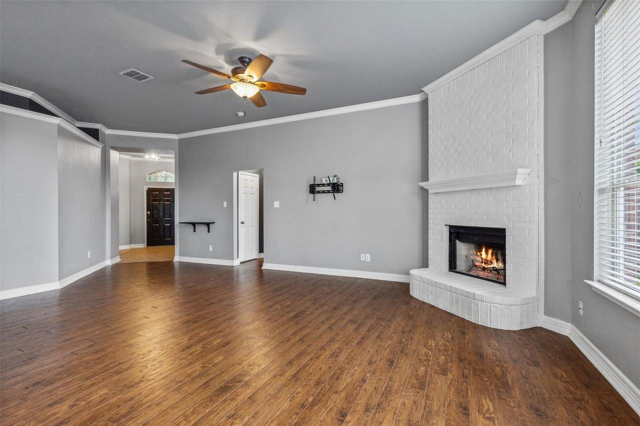 7261 Decoy Ln - Photo 4 of 14