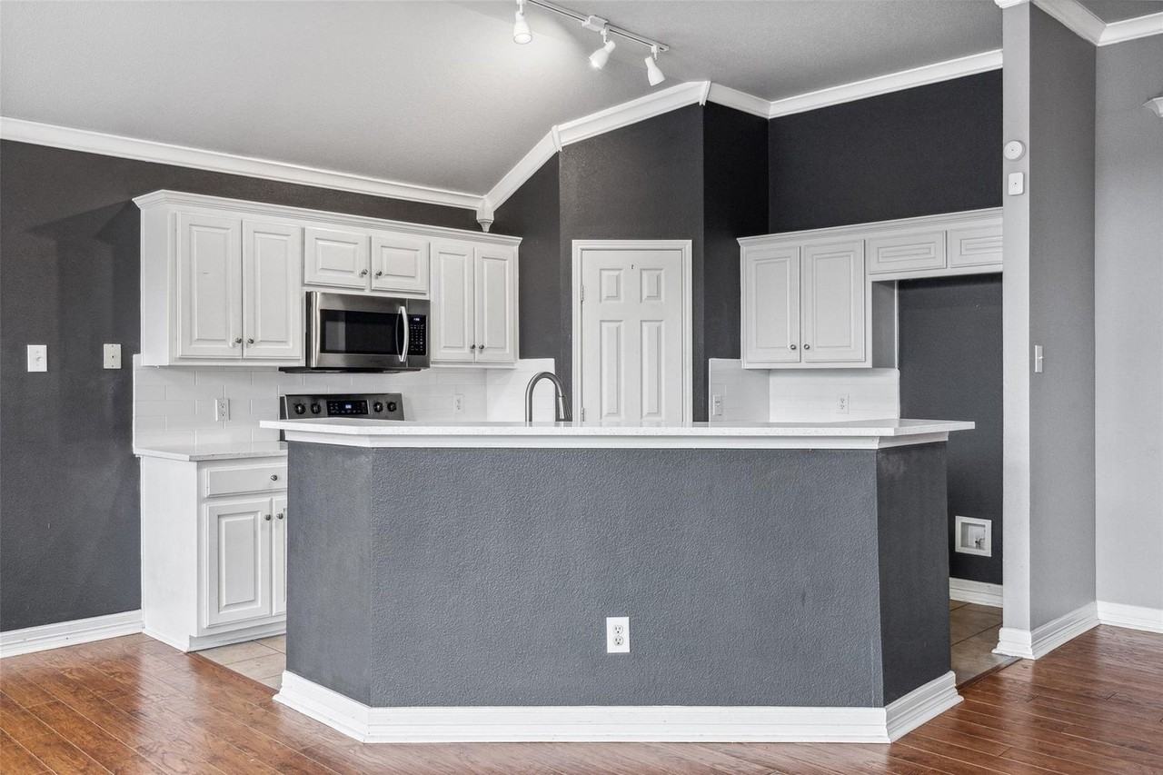 7261 Decoy Ln - Photo 6 of 14