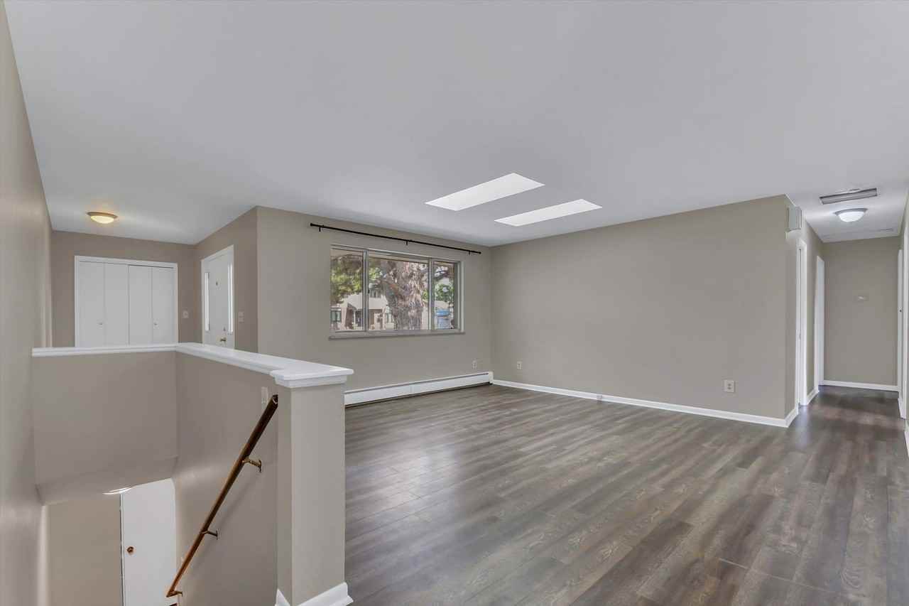 7687 Newman St - Photo 3 of 40
