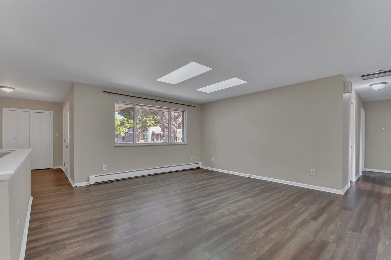 7687 Newman St - Photo 4 of 40