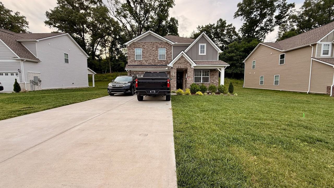 1071 Ross Farms Blvd - Photo 3 of 4