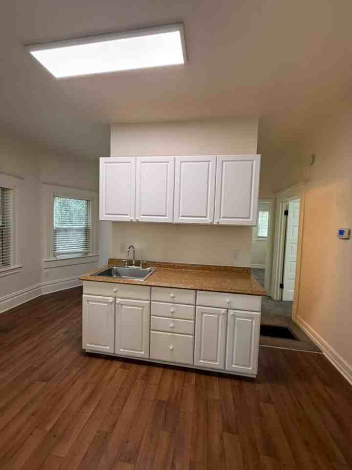 3018 I St #A - Photo 4 of 11