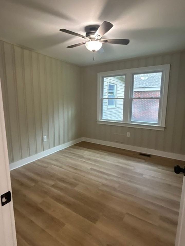 201 Meadors Ave - Photo 2 of 21