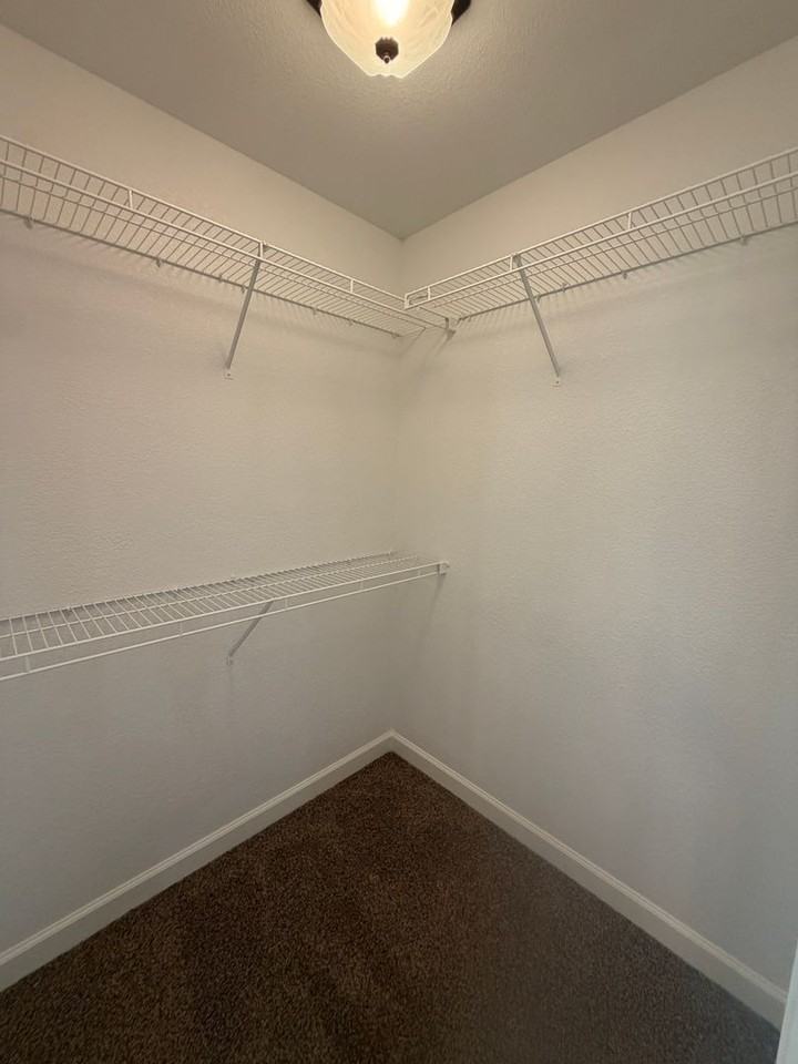 4717 Winged Foot Ln - Photo 5 of 15