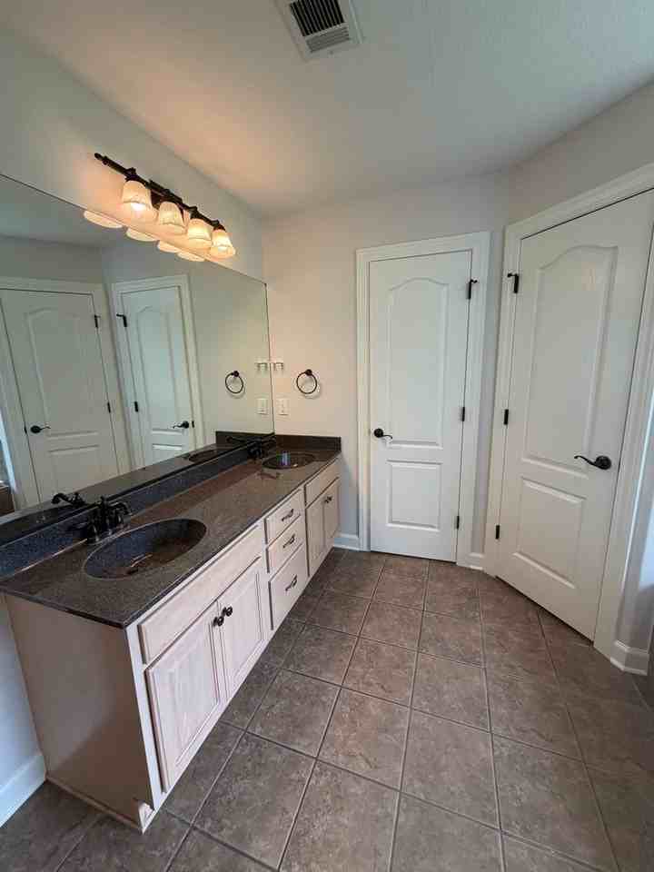 4717 Winged Foot Ln - Photo 6 of 15