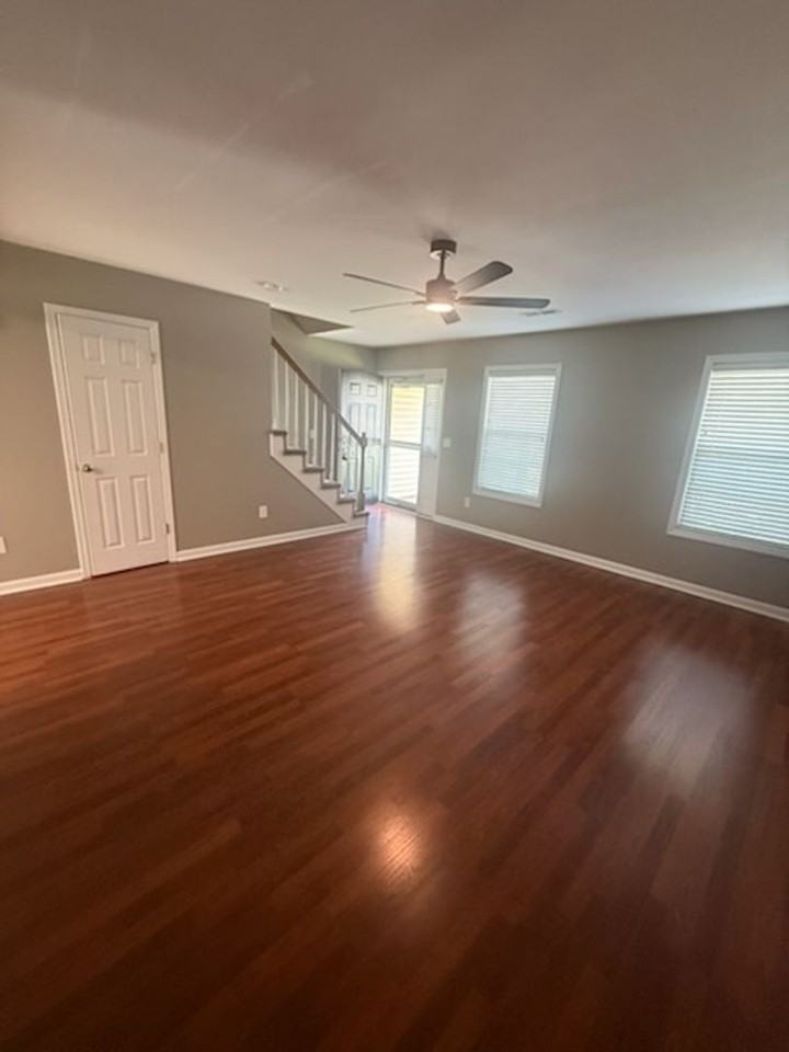4121 Bentley Dr - Photo 3 of 9