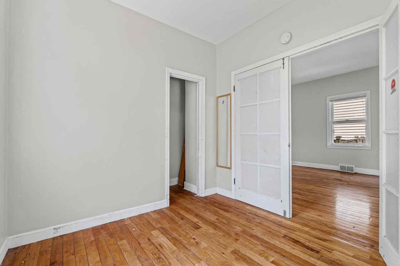 1513 Liberty St - Photo 4 of 9