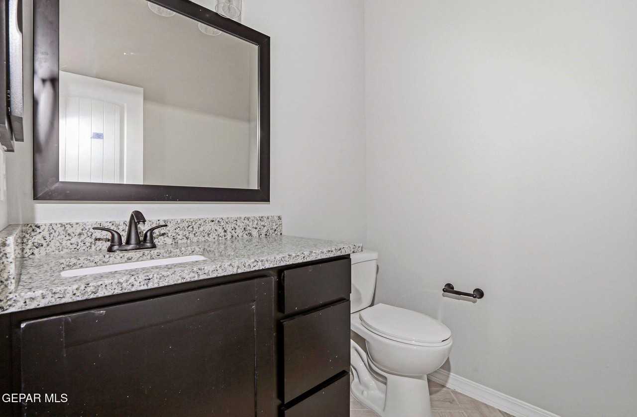 14313 Steve Joyce Pkwy - Photo 6 of 49