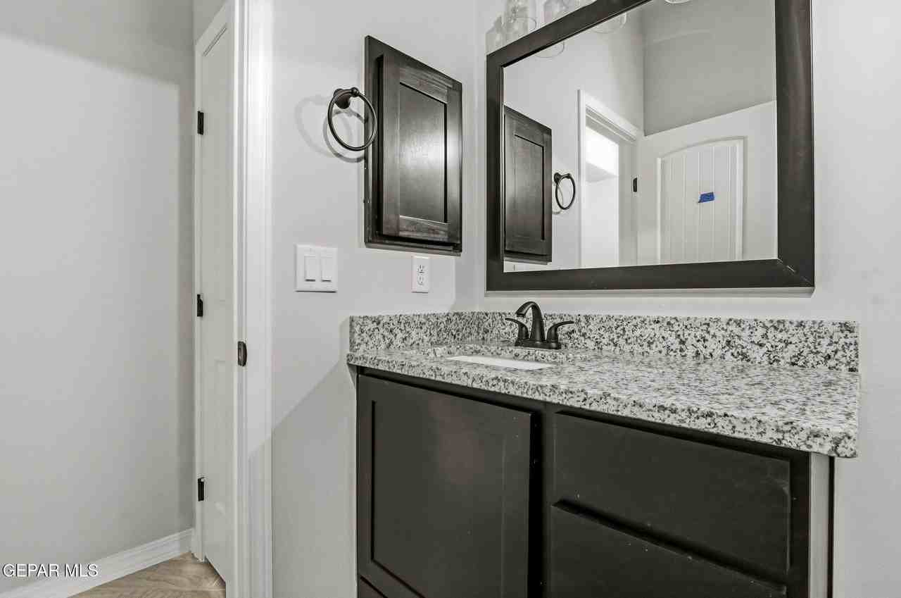 14313 Steve Joyce Pkwy - Photo 7 of 49